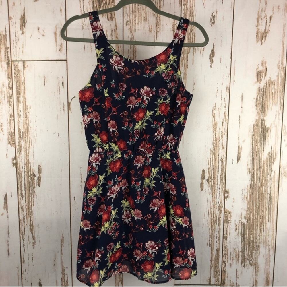 Divided Mini Floral Dress, Size 6.  In excellent condition!